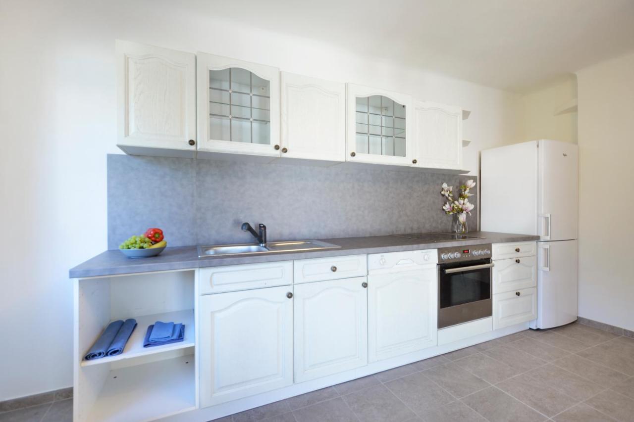 Apartmany Jevany Zewnętrze zdjęcie