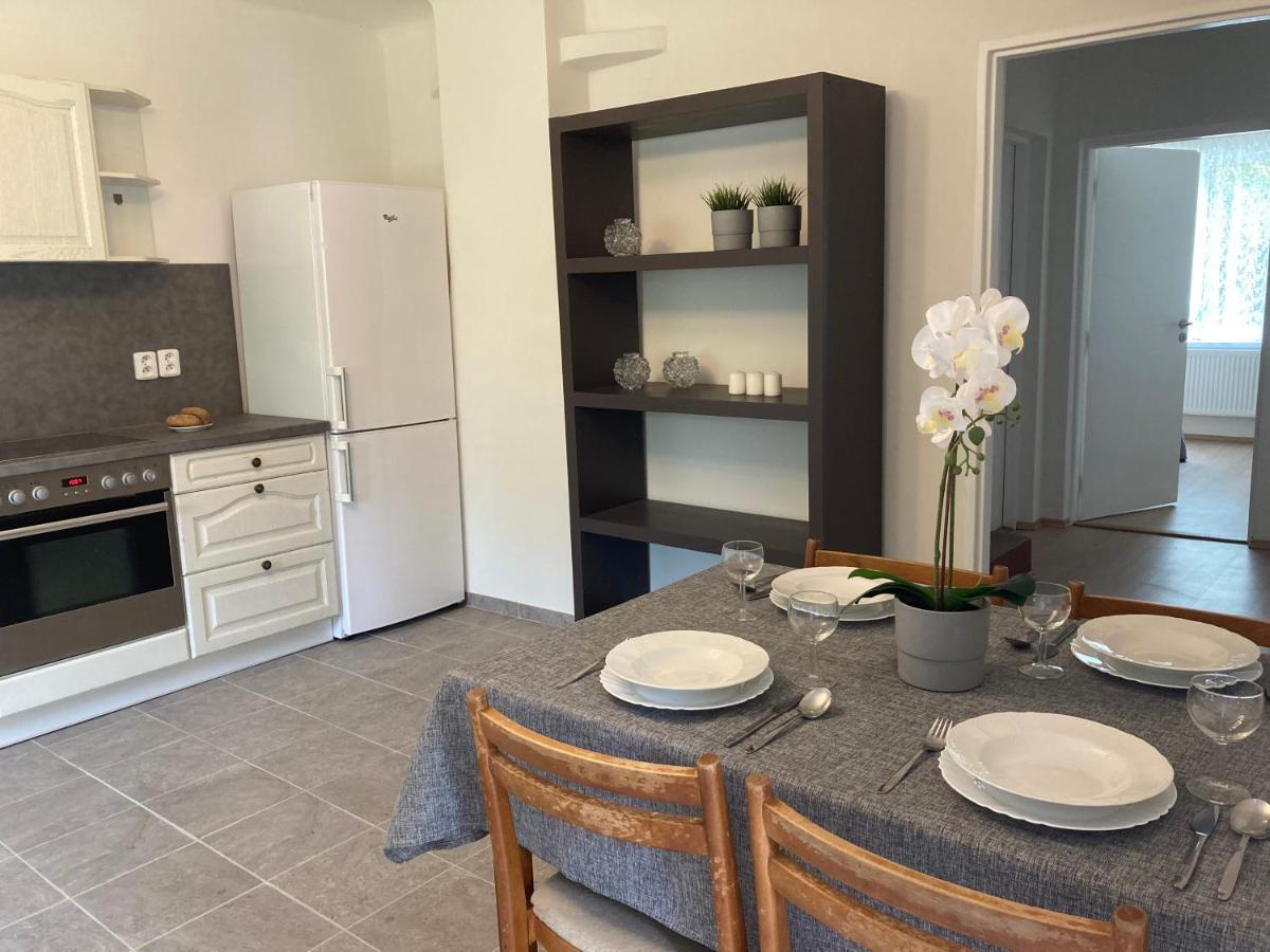 Apartmany Jevany Zewnętrze zdjęcie