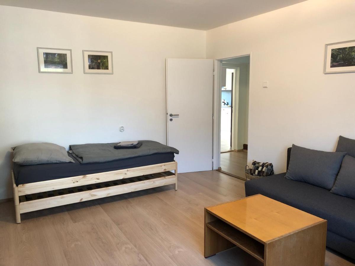 Apartmany Jevany Zewnętrze zdjęcie